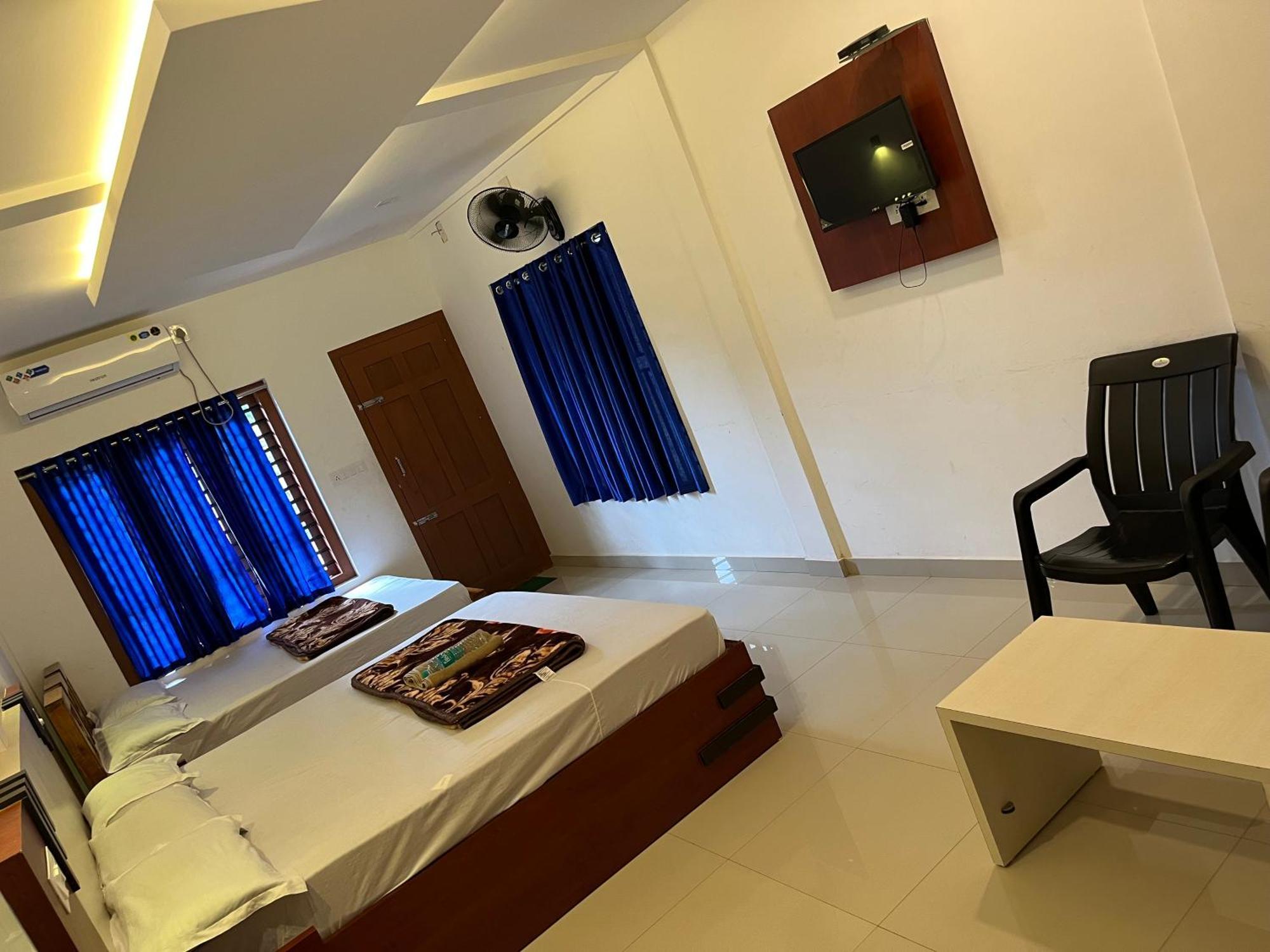 Dakshinakasi Guest House Thirunelly Экстерьер фото