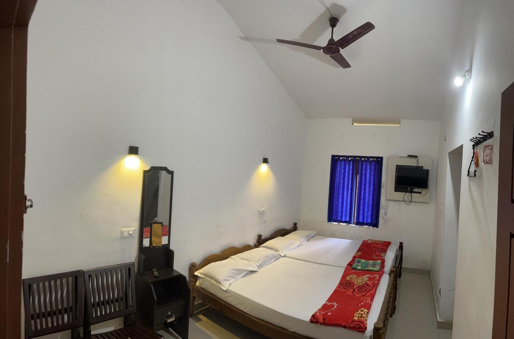Dakshinakasi Guest House Thirunelly Экстерьер фото